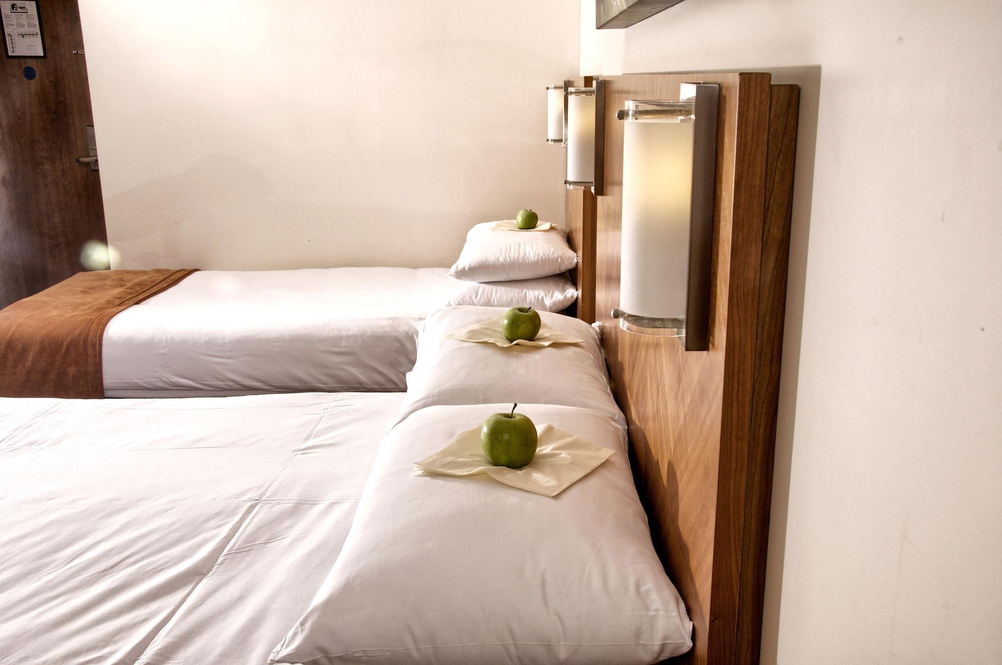 Hotel Aspect Park West 4*