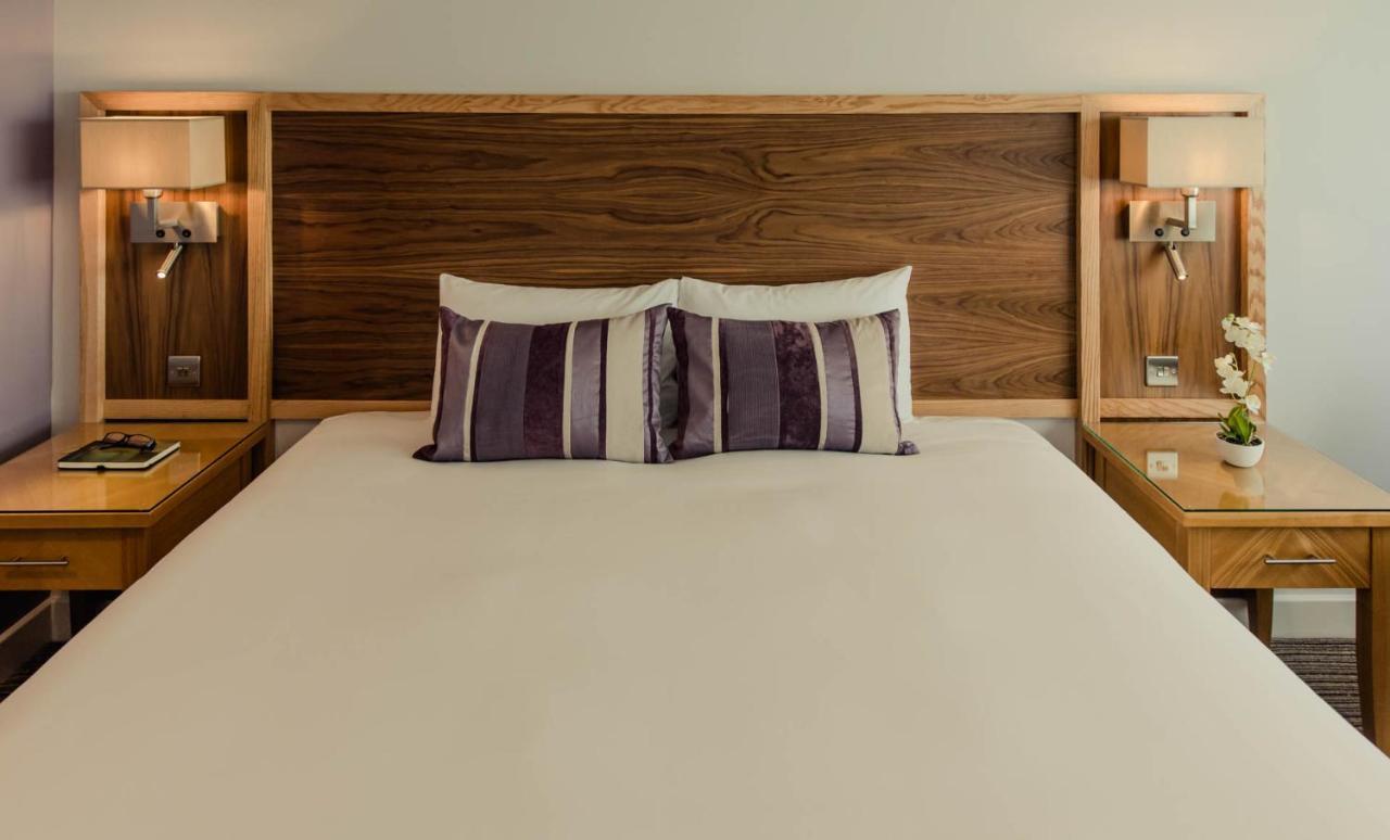 Aspect Park West 4*